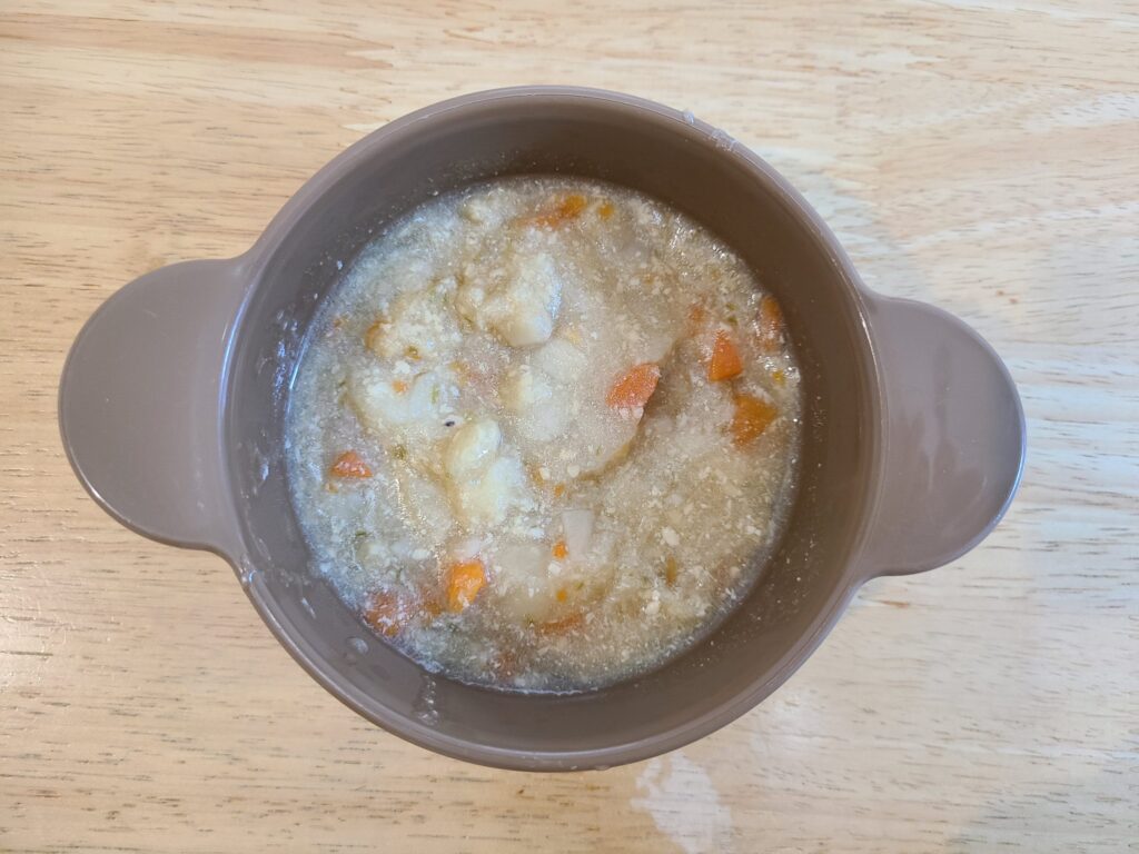 オイシックス“の「完了期 5種野菜のまろやか肉じゃが」